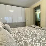 Апартамент Bratanov Vip Zone Maisonettes 606 & 609 *
