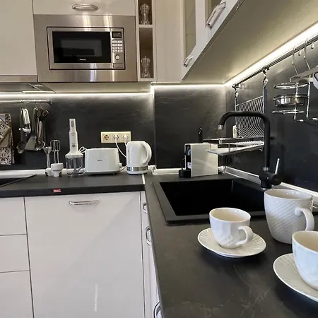 Bratanov Vip Zone Maisonettes 606 & 609 アパート