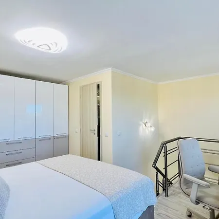 Bratanov Vip Zone Maisonettes 606&609