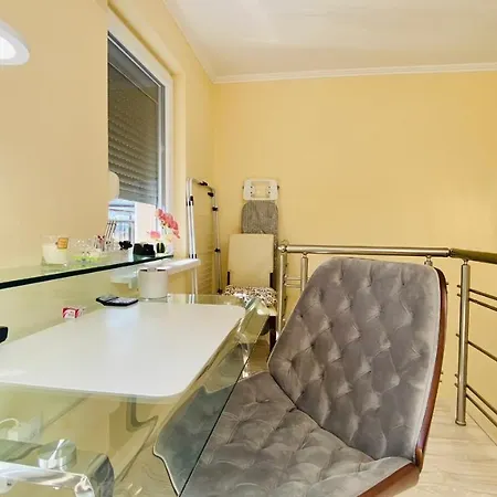 Bratanov Vip Zone Maisonettes 606&609