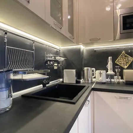 Bratanov Vip Zone Maisonettes 606 & 609 アパート