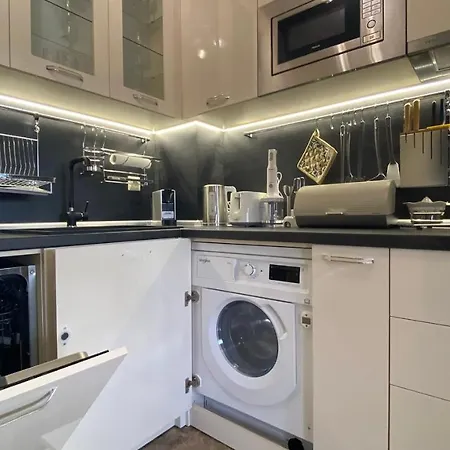 Bratanov Vip Zone Maisonettes 606 & 609 アパート *