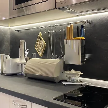 Bratanov Vip Zone Maisonettes 606 & 609 アパート