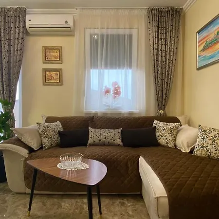 Bratanov Vip Zone Maisonettes 606&609 *