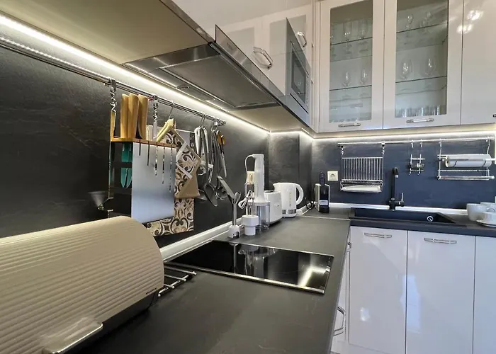 Апартамент Bratanov Vip Zone Maisonettes 606 & 609