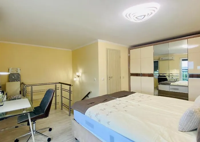 Апартамент Bratanov Vip Zone Maisonettes 606 & 609 *