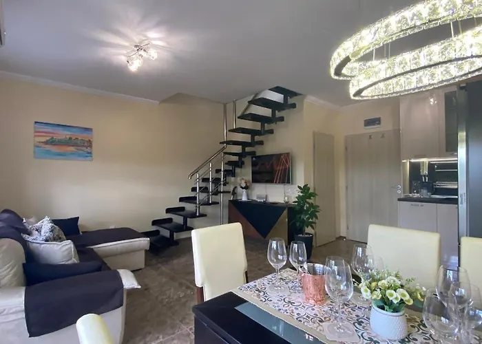 Апартамент Bratanov Vip Zone Maisonettes 606 & 609 *