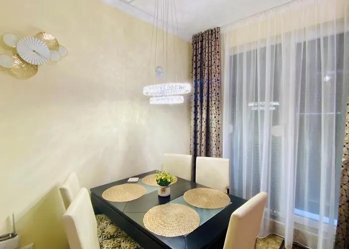 Bratanov Vip Zone Maisonettes 606 & 609 *